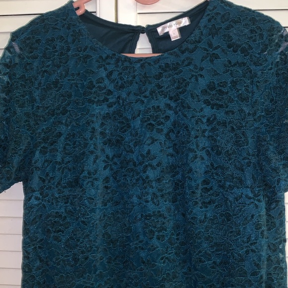Teddi rose lace large blouse - Picture 4 of 8